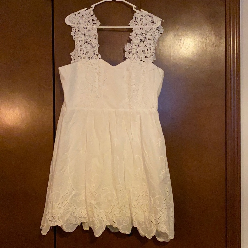 White lace dress